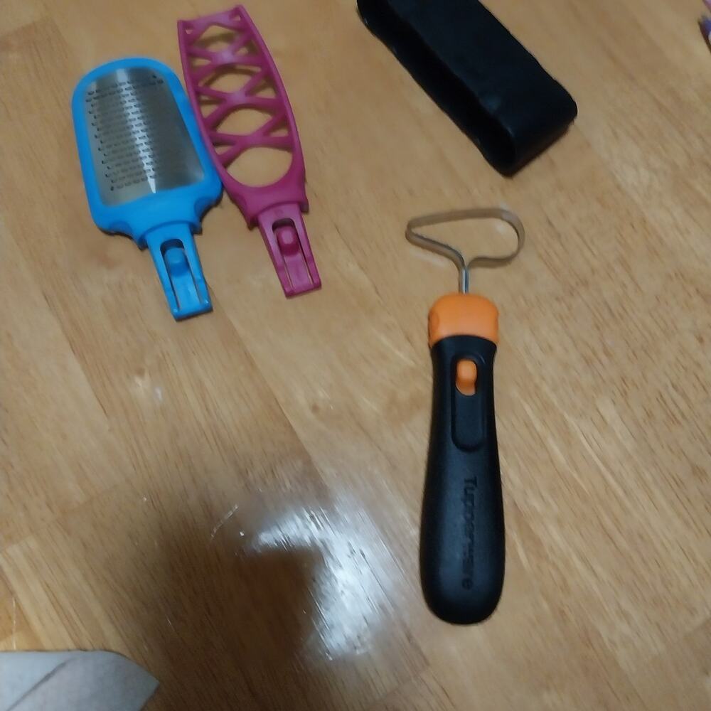 Tupperware Click Series Tools - Picture 5 of 5